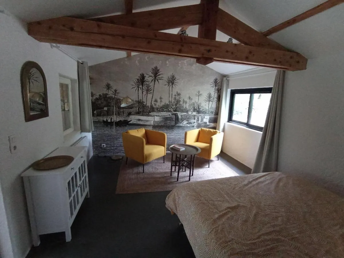Gite D'Espinieres Orniac Bed & Breakfast